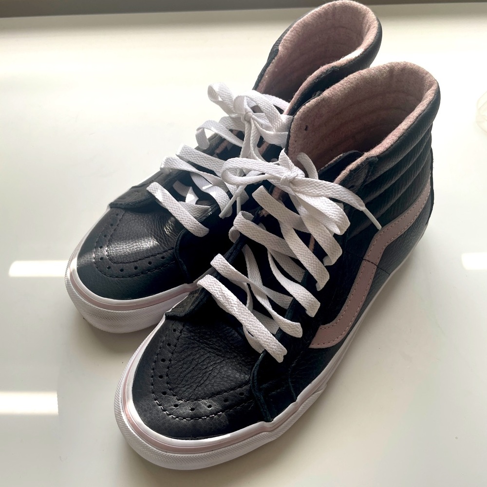 Vans SK8-Hi Black Leather Sneakers & Pale Pink Wave (US Men 6, Women 7.5)